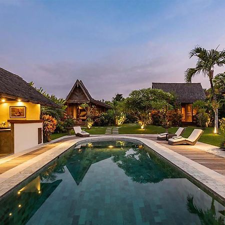 Villa Lina By Optimum Bali Villas Canggu  Luaran gambar